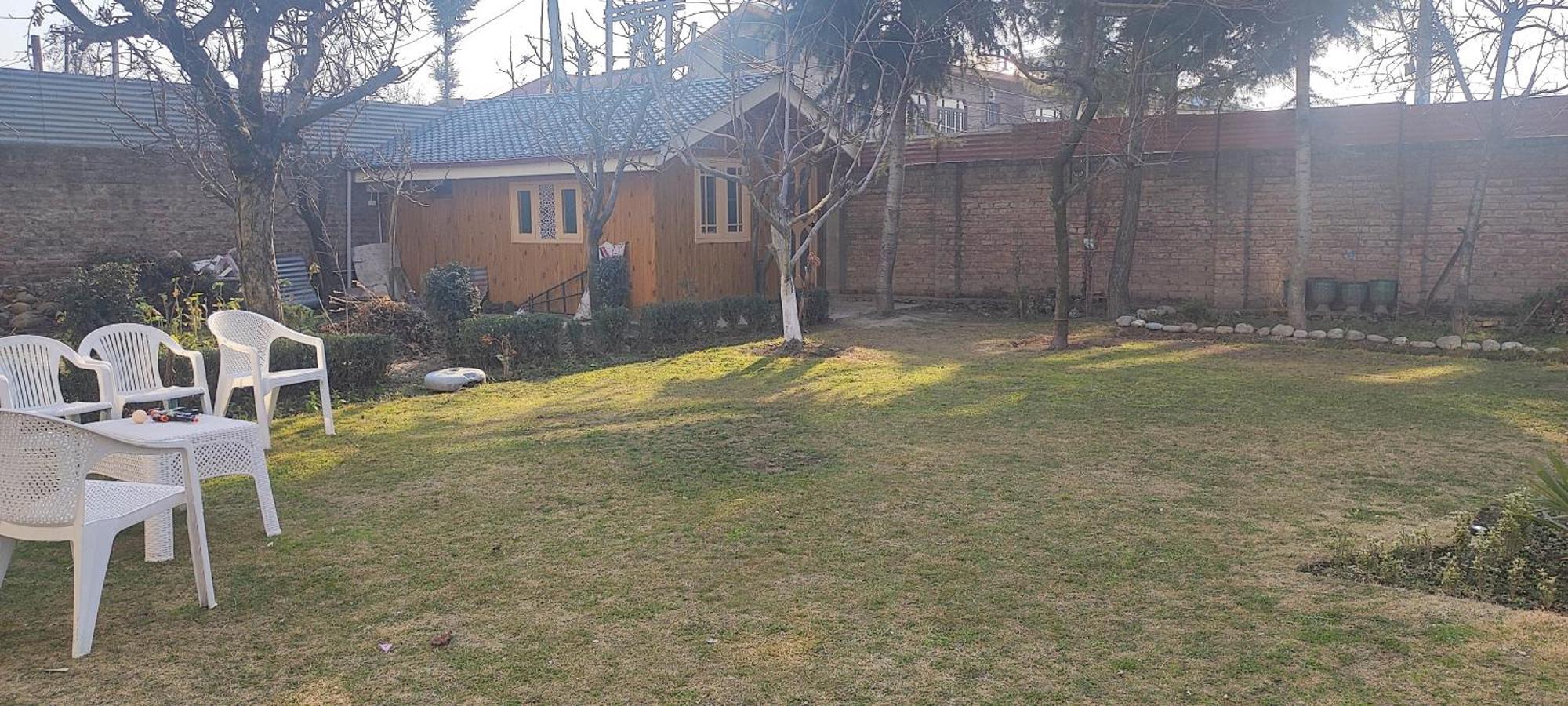 The Clover Inn Srinagar  Luaran gambar