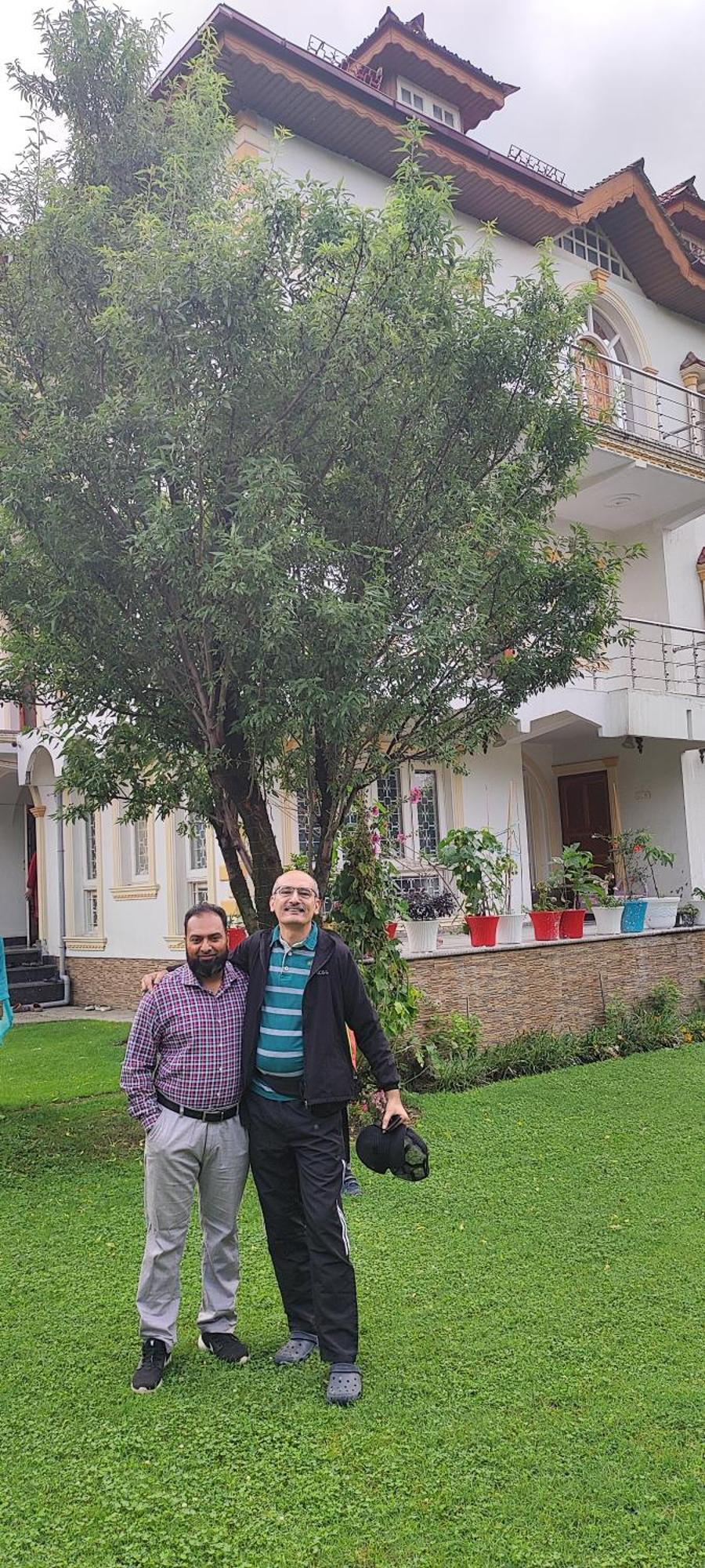 The Clover Inn Srinagar  Luaran gambar