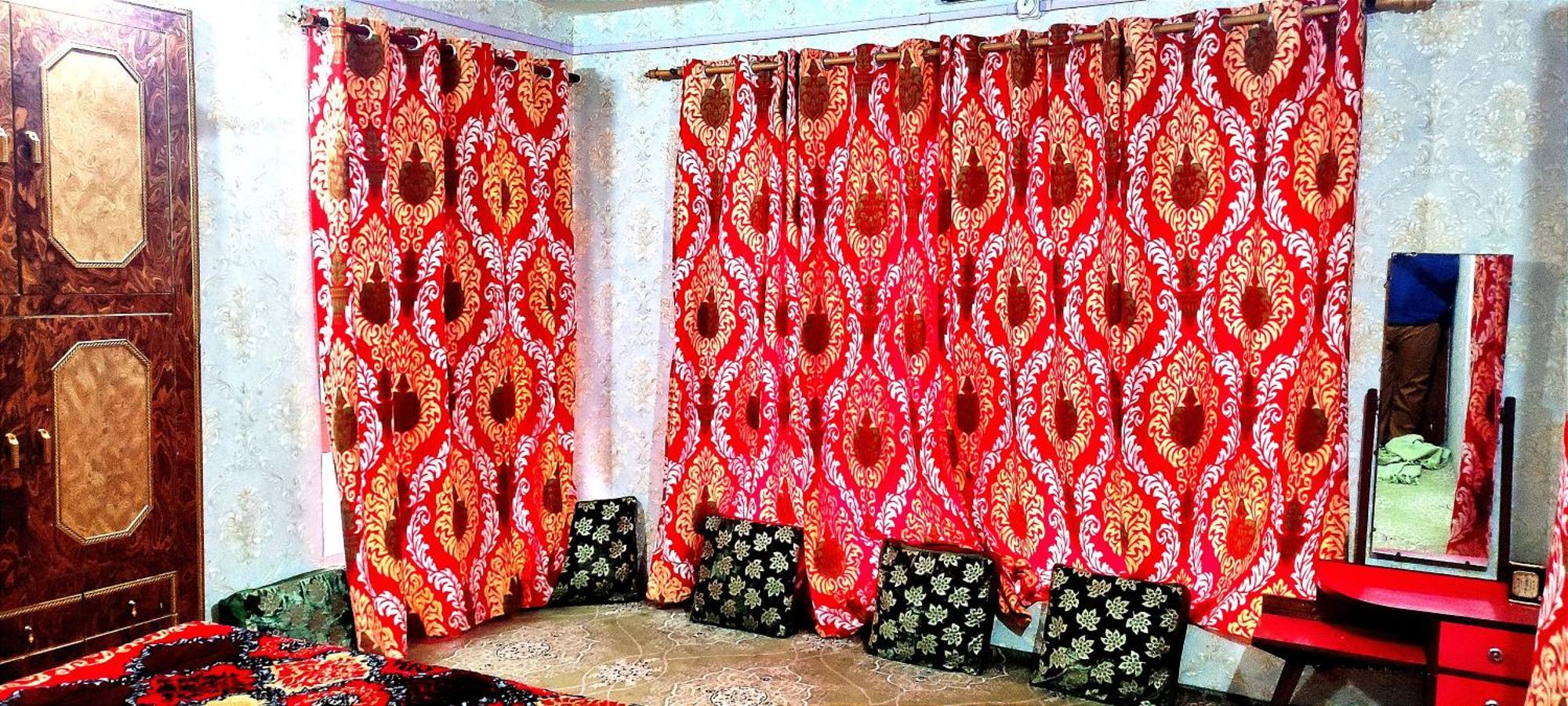 The Clover Inn Srinagar  Luaran gambar